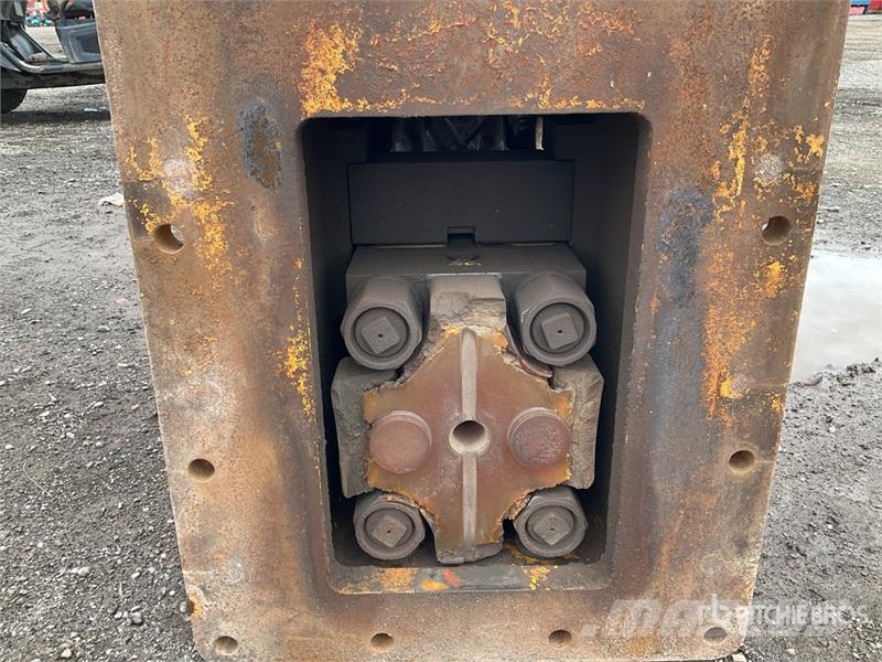 Soosan SB100 TS-P 2400 mm Hydraulic Breaker Hamers en brekers