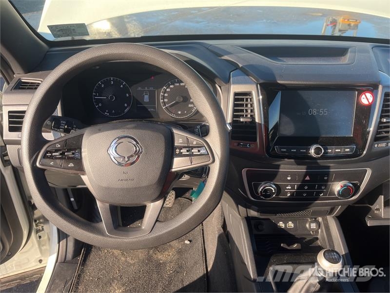 Ssangyong Musso 2.2 4x4 D Grand 4x4 133 KW Quartz - double c أخرى