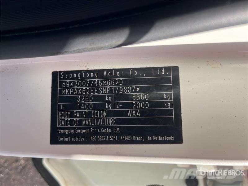 Ssangyong Musso 2.2 4x4 D Grand 4x4 133 KW Quartz - double c أخرى