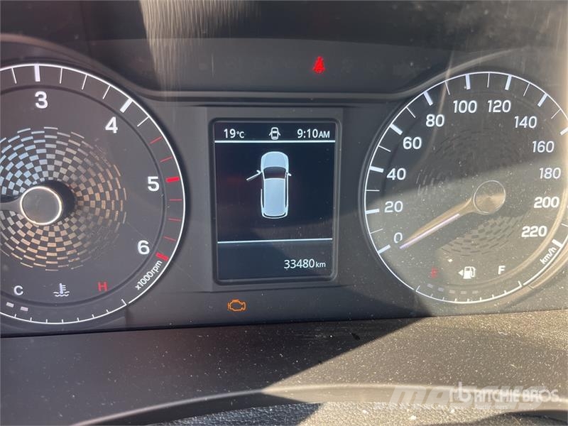 Ssangyong Musso 2.2 4x4 D Grand 4x4 133 KW Quartz - double c أخرى