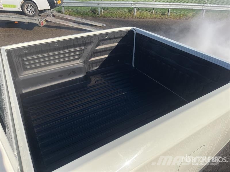 Ssangyong Musso 2.2 4x4 D Grand 4x4 133 KW Quartz - double c أخرى