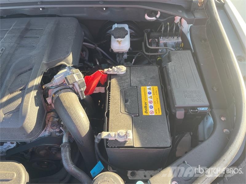 Ssangyong Musso 2.2 4x4 D Grand 4x4 133 KW Quartz - double c أخرى