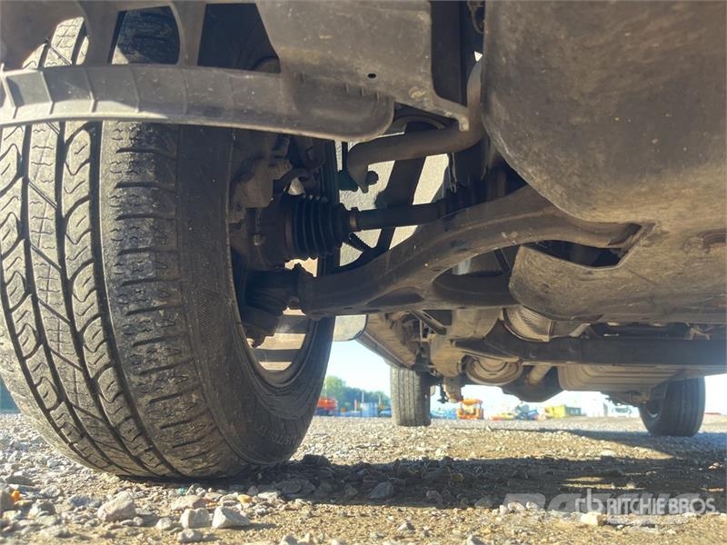 Ssangyong Musso 2.2 4x4 D Grand 4x4 133 KW Quartz - double c أخرى
