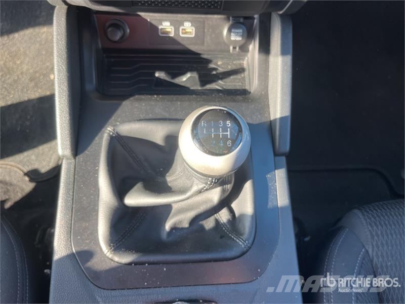 Ssangyong Musso 2.2 4x4 D Grand 4x4 133 KW Quartz - double c أخرى
