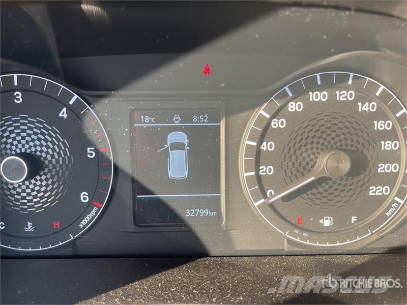 Ssangyong Musso 2.2 4x4 D Grand 4x4 133 KW Quartz - double c أخرى