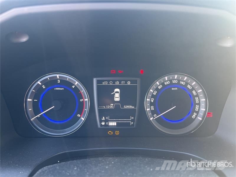 Ssangyong Musso 2.2 4x4 D Grand 4x4 133 KW Quartz - double c أخرى
