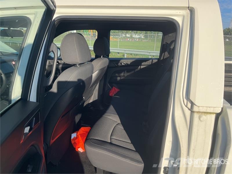 Ssangyong Musso 2.2 4x4 D Grand 4x4 133 KW Quartz - double c أخرى