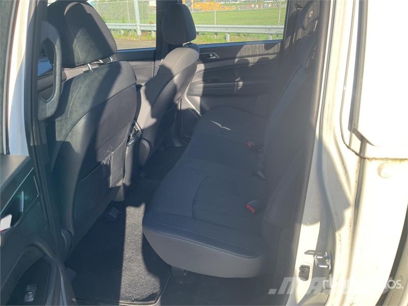 Ssangyong Musso 2.2 4x4 D Grand 4x4 133 KW Quartz - double c أخرى