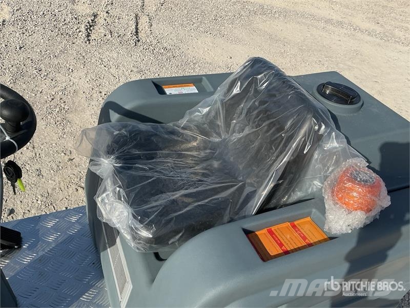 STARVOX VOL-1260 48 in Electric Floor Sweeper (Unu Muut sadonkorjuukoneet