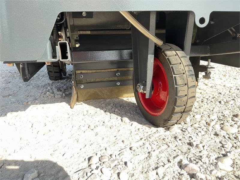 STARVOX VOL-1260 48 in Electric Floor Sweeper (Unu Muut sadonkorjuukoneet