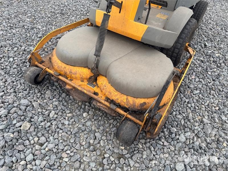 Stiga V301 Ride-On Lawn Mower (Inoperable) Самохідні газонокосарки