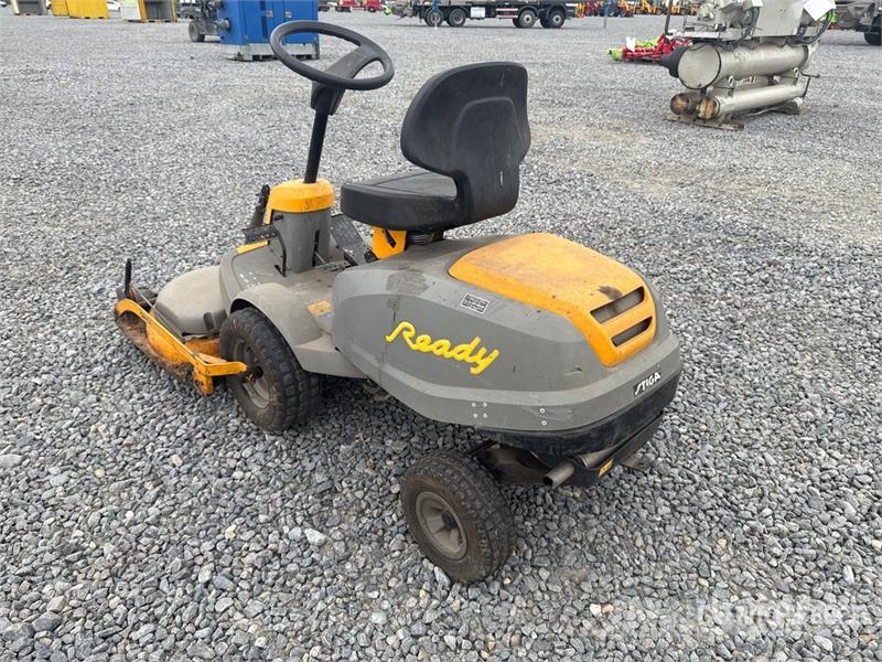 Stiga V301 Ride-On Lawn Mower (Inoperable) Самохідні газонокосарки