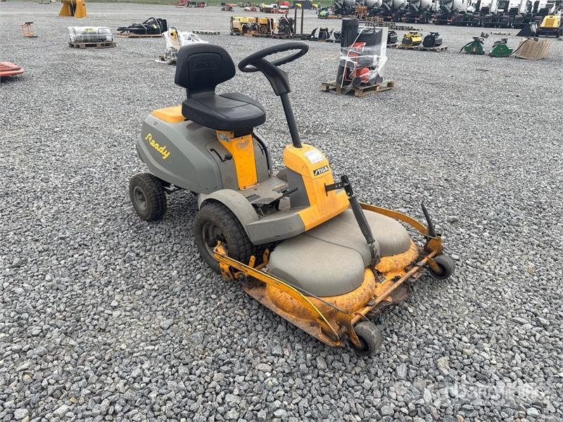 Stiga V301 Ride-On Lawn Mower (Inoperable) Самохідні газонокосарки