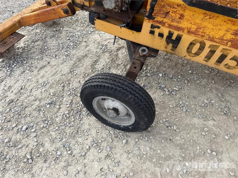 Stravbeni Stroje Praha DH0115 Crawler Wheel Excava Lastik tekerli ekskavatörler