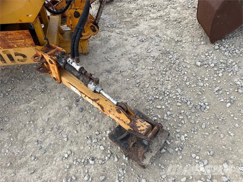 Stravbeni Stroje Praha DH0115 Crawler Wheel Excava Lastik tekerli ekskavatörler
