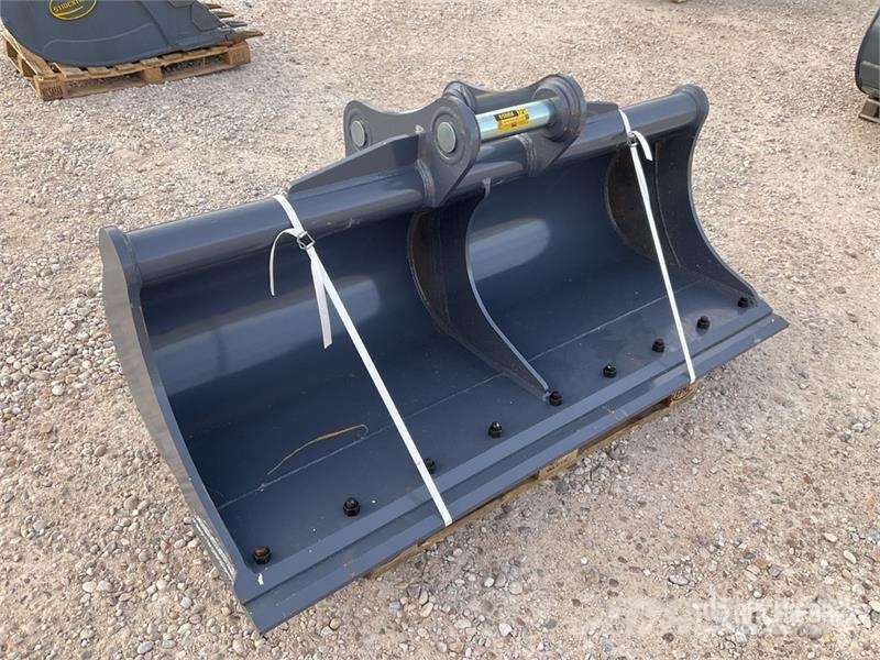 Strickland 1830 mm Ditch Cleaning Excavator Bucket - Fits Hit دلاء
