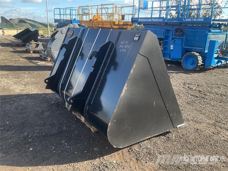 Strickland 2226 mm 2.5CU Loading Telehandler Bucket - Fits JC دلاء