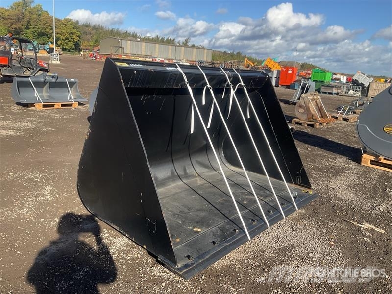 Strickland 2226 mm 2.5CU Loading Telehandler Bucket - Fits JC دلاء