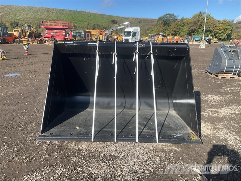 Strickland 2226 mm 2.5CU Loading Telehandler Bucket - Fits JC دلاء