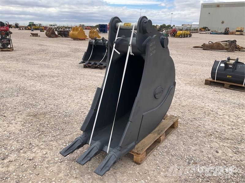 Strickland 24 in Trench Excavator Bucket - Fits Komatsu PC290 Pistoane