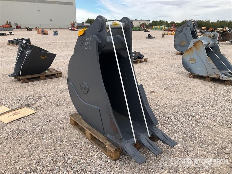 Strickland 24 in Trench Excavator Bucket - Fits Komatsu PC290 Pistoane