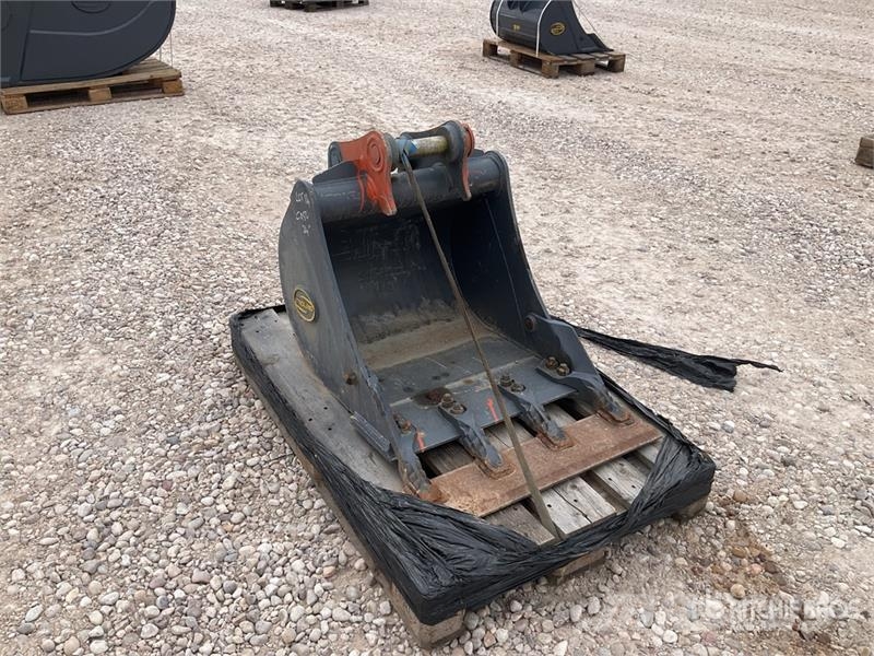 Strickland 24 in Trench Excavator Bucket - Fits Case CX50 Pistoane