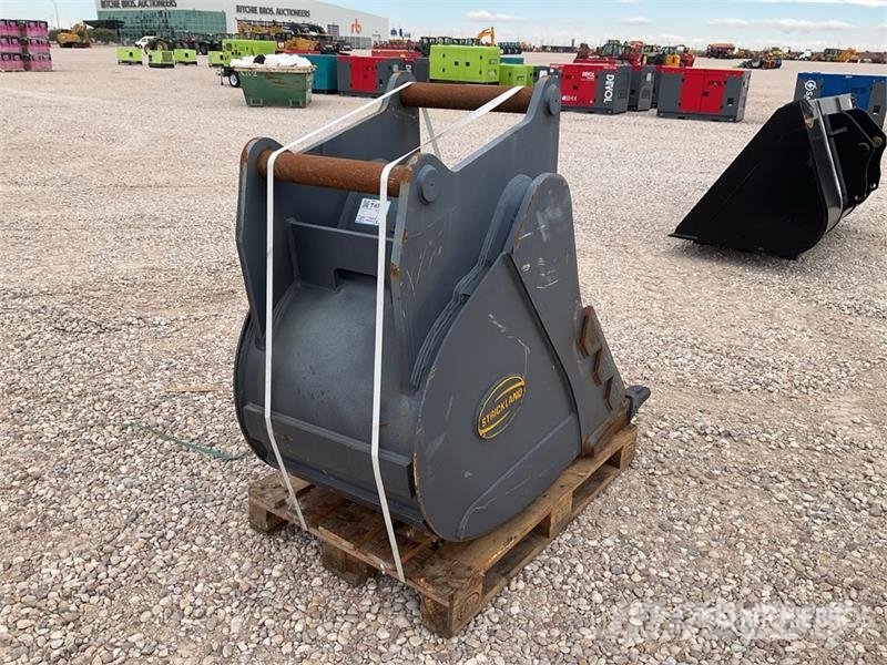 Strickland 30 in Trench Excavator Bucket - Fits 21TON Pistoane