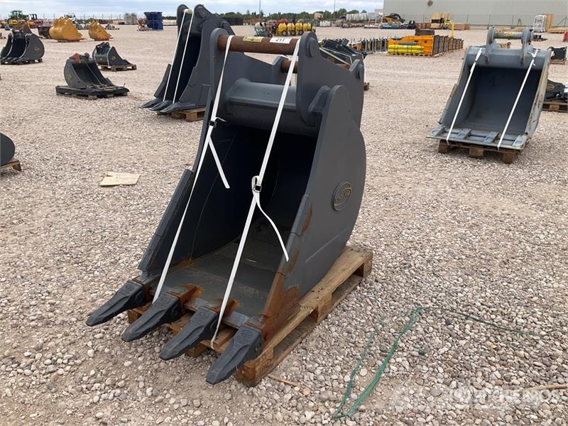 Strickland 30 in Trench Excavator Bucket - Fits 21TON Pistoane
