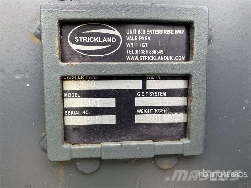 Strickland 36 in Trench Excavator Bucket - Fits Kobelco SK500 Pistoane
