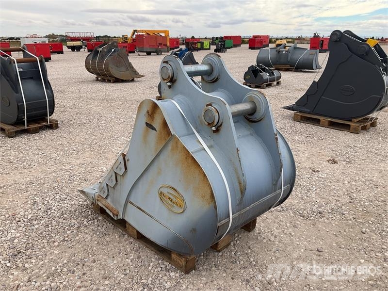 Strickland 39 in Trench Excavator Bucket - Fits Hitachi ZX210 Pistoane