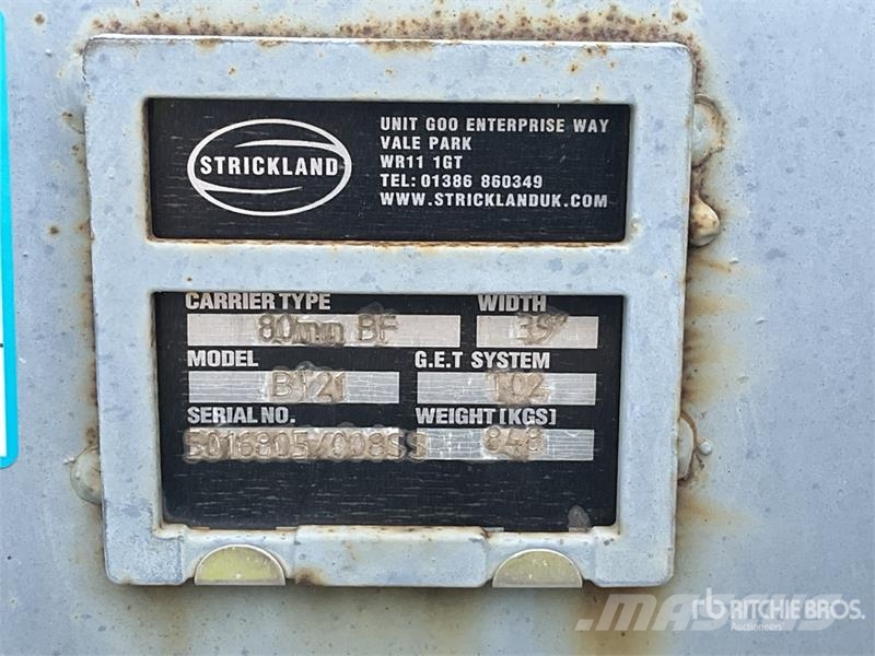 Strickland 39 in Trench Excavator Bucket - Fits Hitachi ZX210 Pistoane