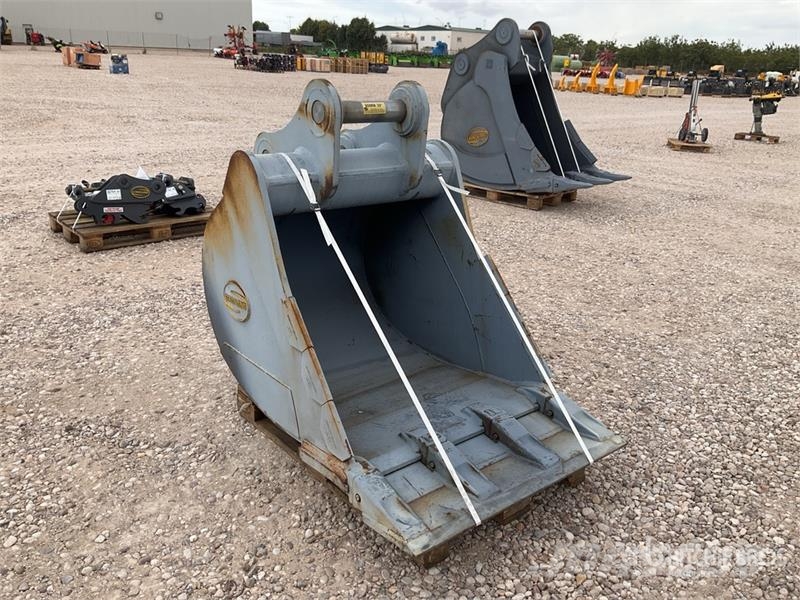 Strickland 39 in Trench Excavator Bucket - Fits Hitachi ZX210 Pistoane