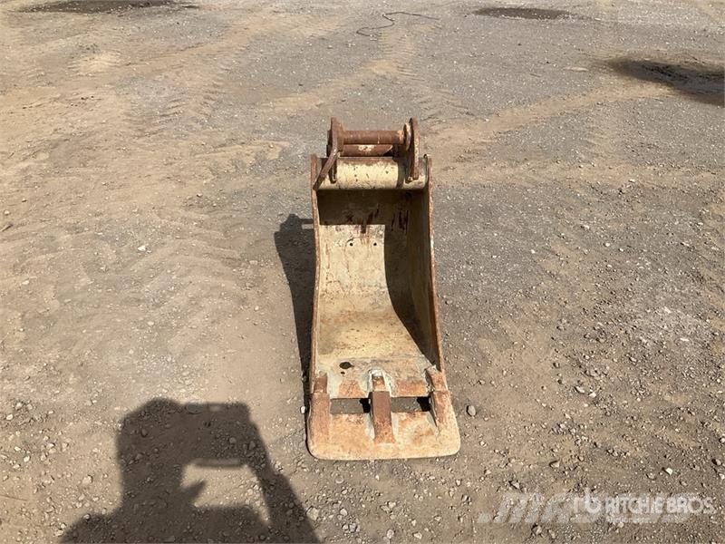 Strickland 400 in Digging Excavator Bucket Buckets