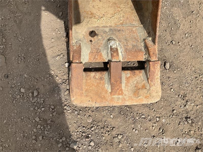 Strickland 400 in Digging Excavator Bucket Buckets