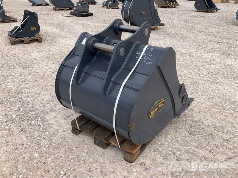 Strickland 42 in Loading Excavator Bucket - Fits Hitachi ZX13 Pistoane