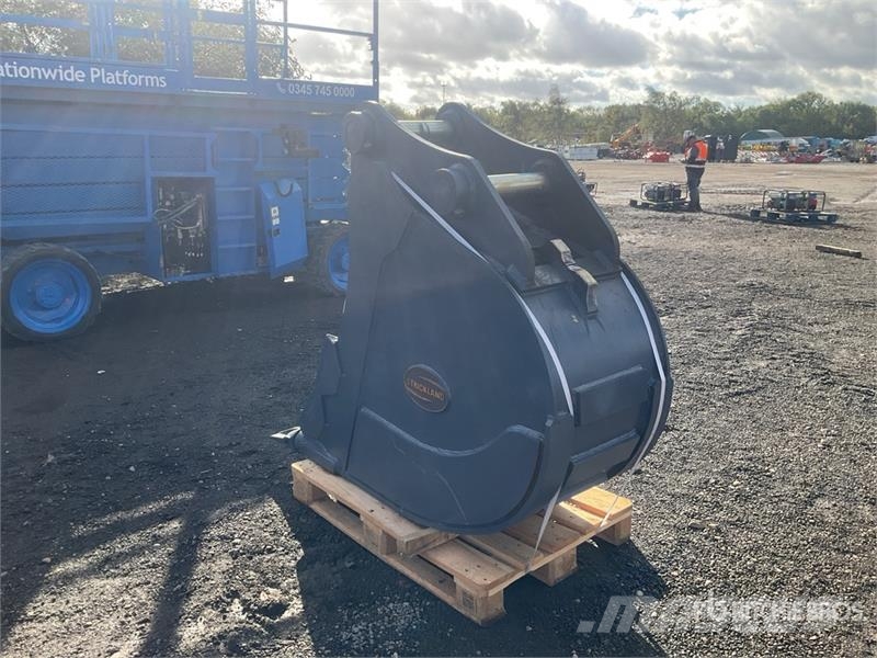 Strickland 600 mm Trench Excavator Bucket - Fits Komatsu PC24 Lopaty