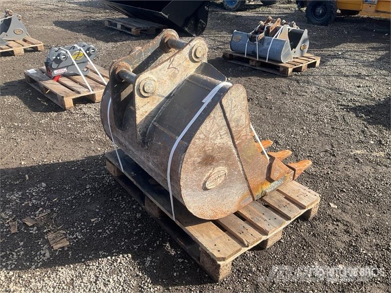 Strickland 900 mm Loading Excavator Bucket - Fits Hitachi ZX8 Lopaty