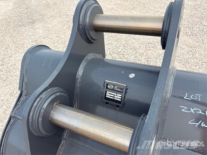 Strickland BT21 1220 mm Loading Excavator Bucket - Fits Hitac Kanalak