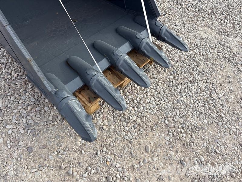 Strickland BT26H 1070 mm Loading Excavator Bucket - Fits Koma Kanalak