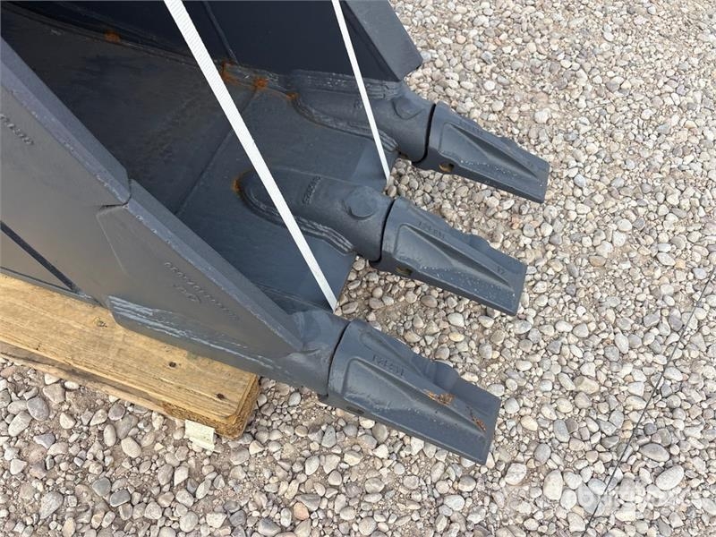 Strickland BT28H 610 mm Trench Excavator Bucket - Fits Komats Kanalak