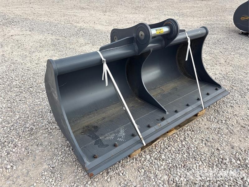 Strickland DB21 2135 mm Ditch Cleaning Excavator Bucket - Fit Kanalak