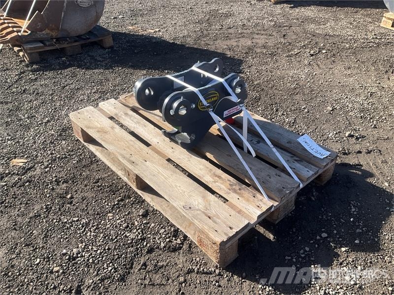 Strickland Quick Coupler - Fits JCB 65R (Unused) Quick connectors