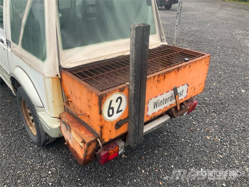 Suzuki Samurai 4WD SUV PKWs