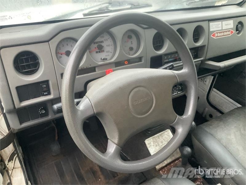 Suzuki Samurai 4WD SUV PKWs