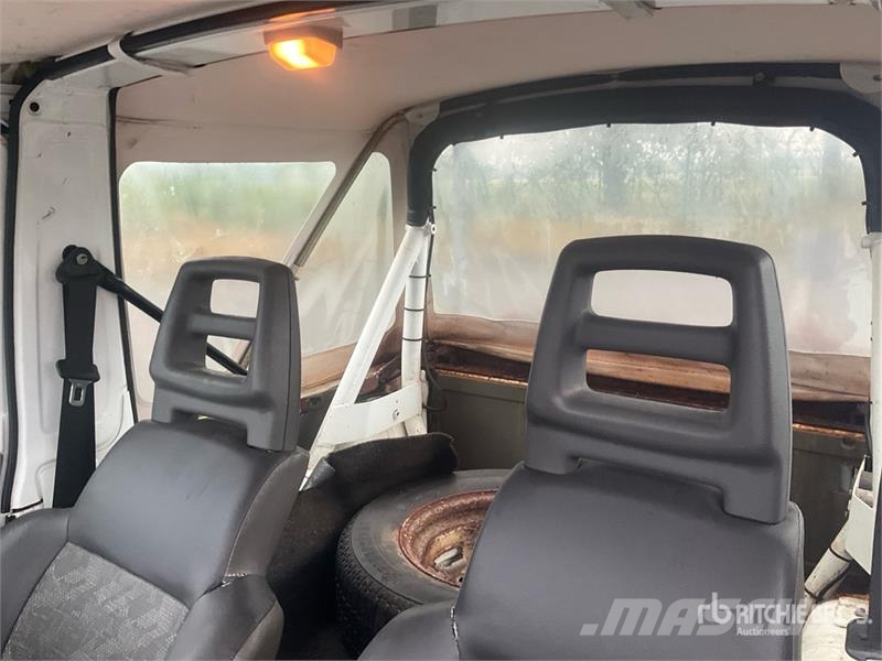 Suzuki Samurai 4WD SUV PKWs