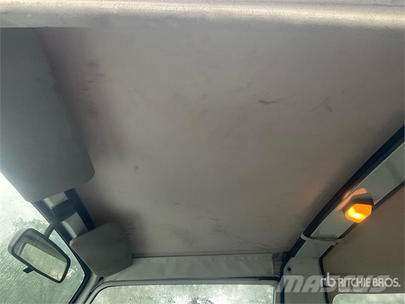 Suzuki Samurai 4WD SUV PKWs
