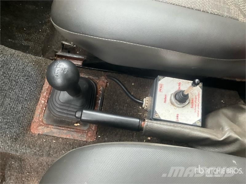 Suzuki Samurai 4WD SUV PKWs
