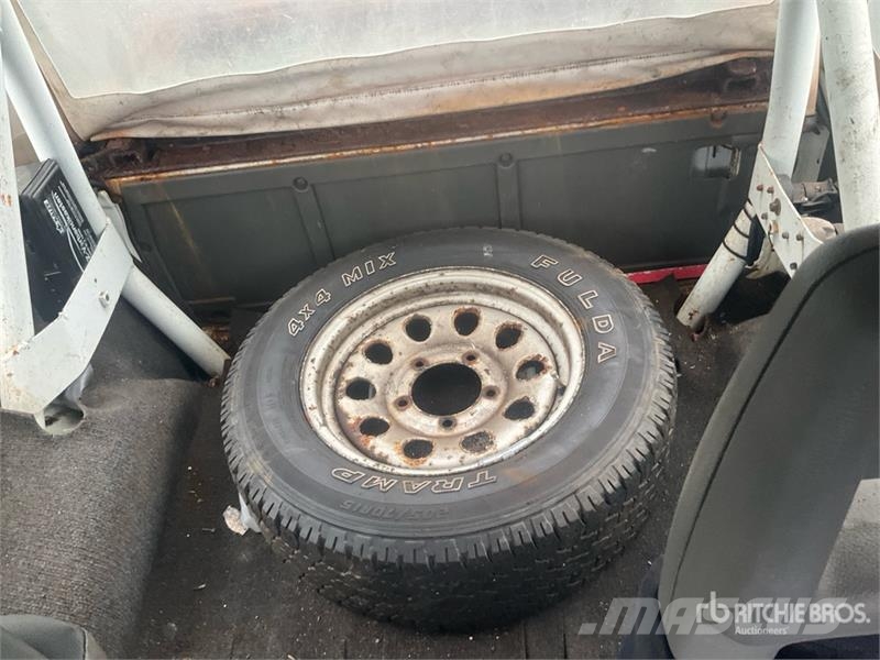 Suzuki Samurai 4WD SUV PKWs