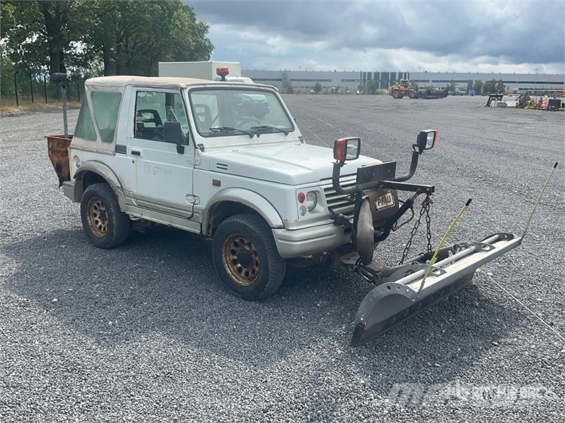 Suzuki Samurai 4WD SUV PKWs