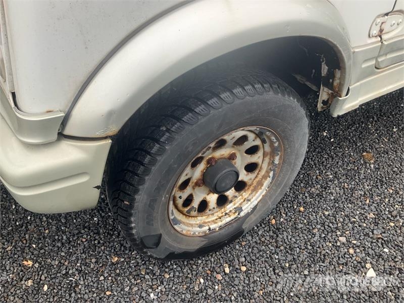 Suzuki Samurai 4WD SUV PKWs